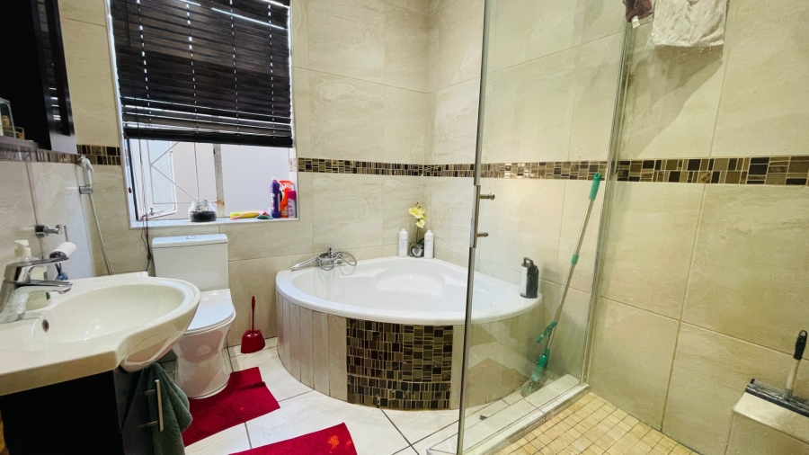 3 Bedroom Property for Sale in Potchefstroom North West